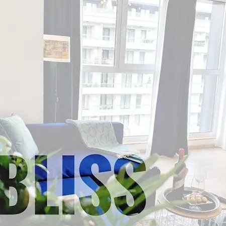 Daire M Bliss *